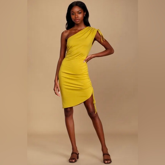 NWT - Lulu’s Ruched One Shoulder MIDI Dress - Size XL - Mustard Yellow - Picture 2 of 16